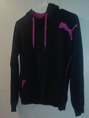 Puma Black Crewneck Sweatshirt with Pink Logo and Trim Sz Small